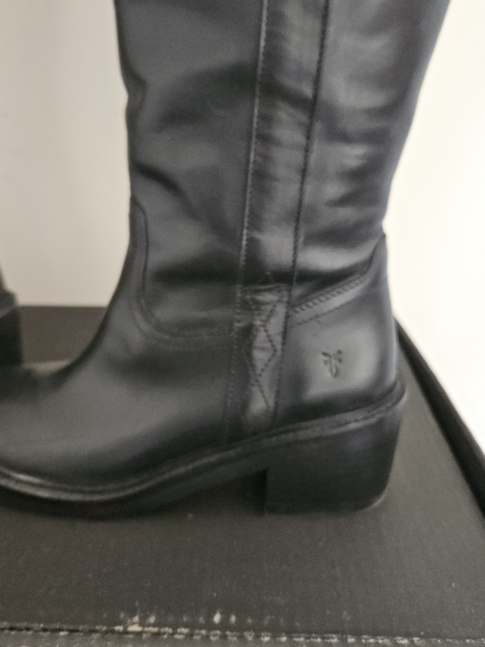 FRYE Kate Pull On Black Leather Knee High Riding Boots Wide Calf Women’s 7M - Picture 5 of 16